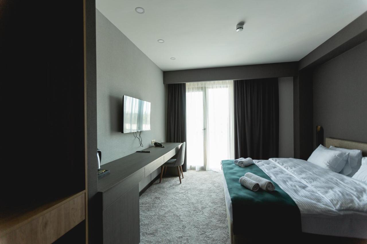 Отель West Georgia 4*