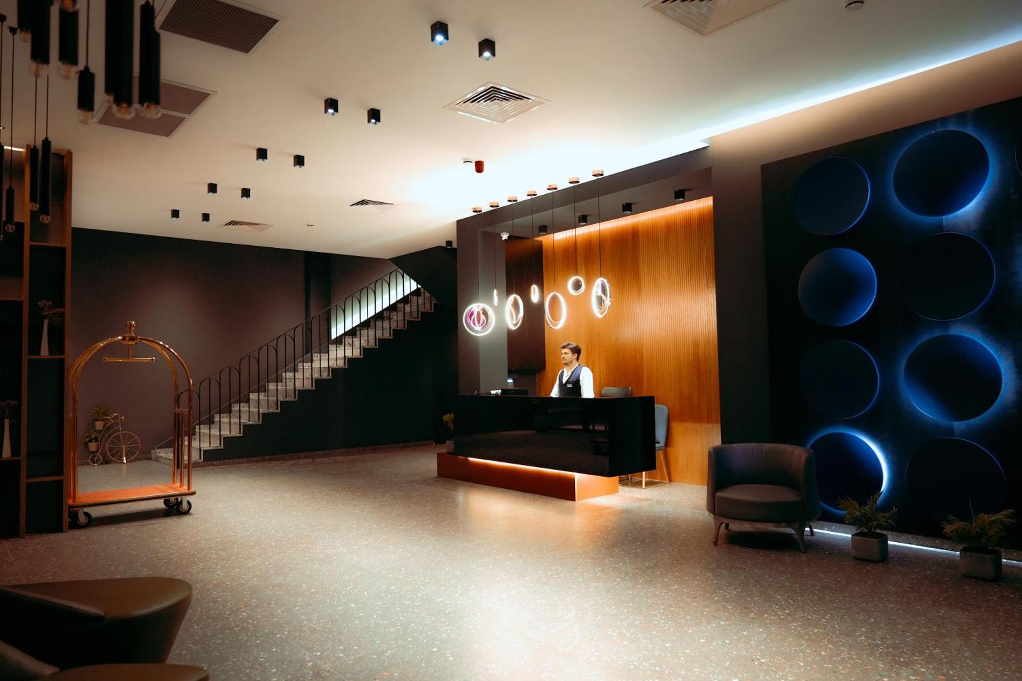 Hotel West Georgia 4*