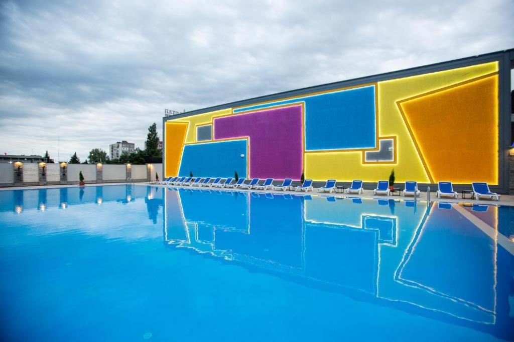 Отель West Georgia 4*
